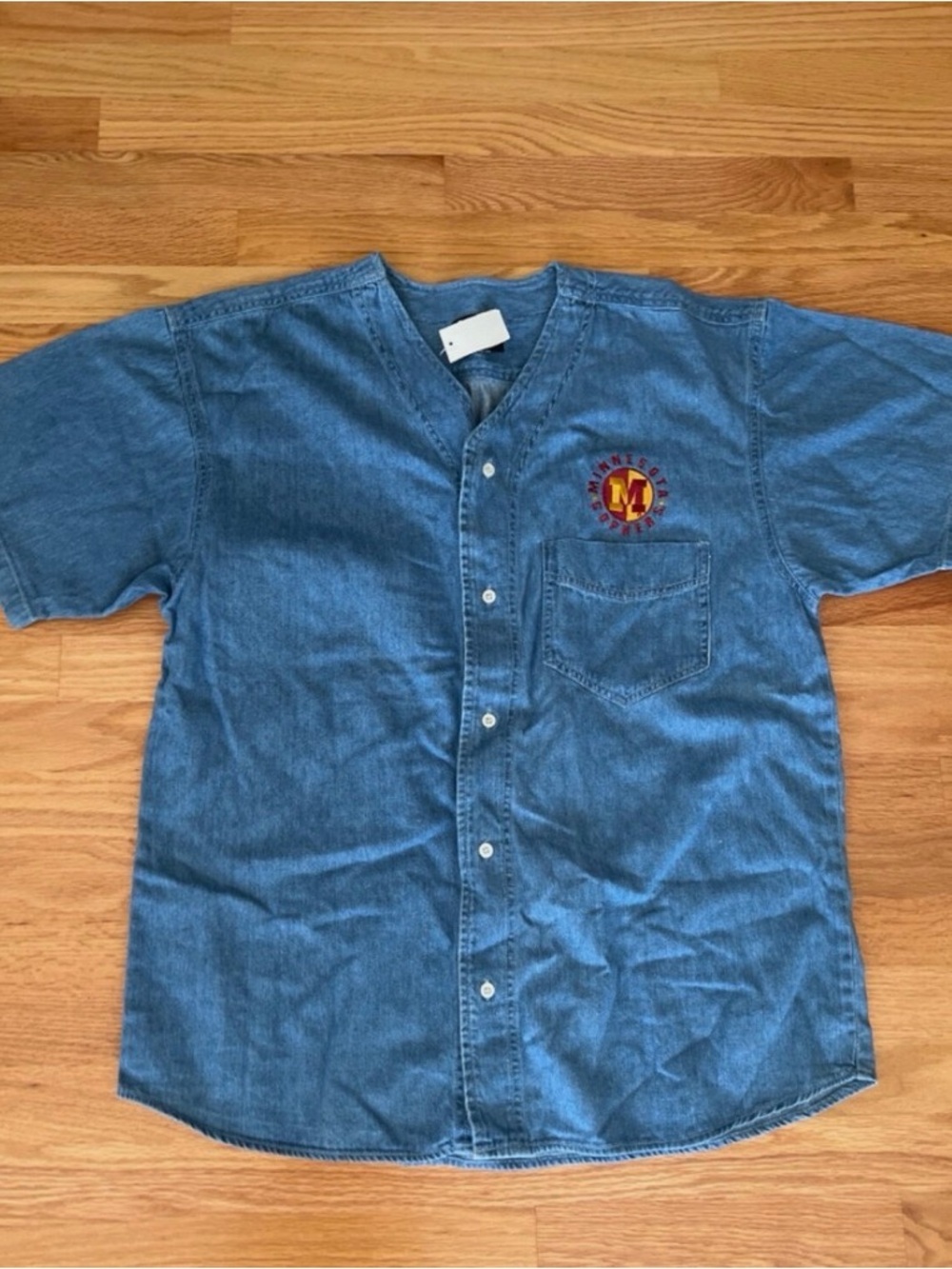 NWT vintage Minnesota GopherBlue Denim Button-Front Shirt with Embroidery large
